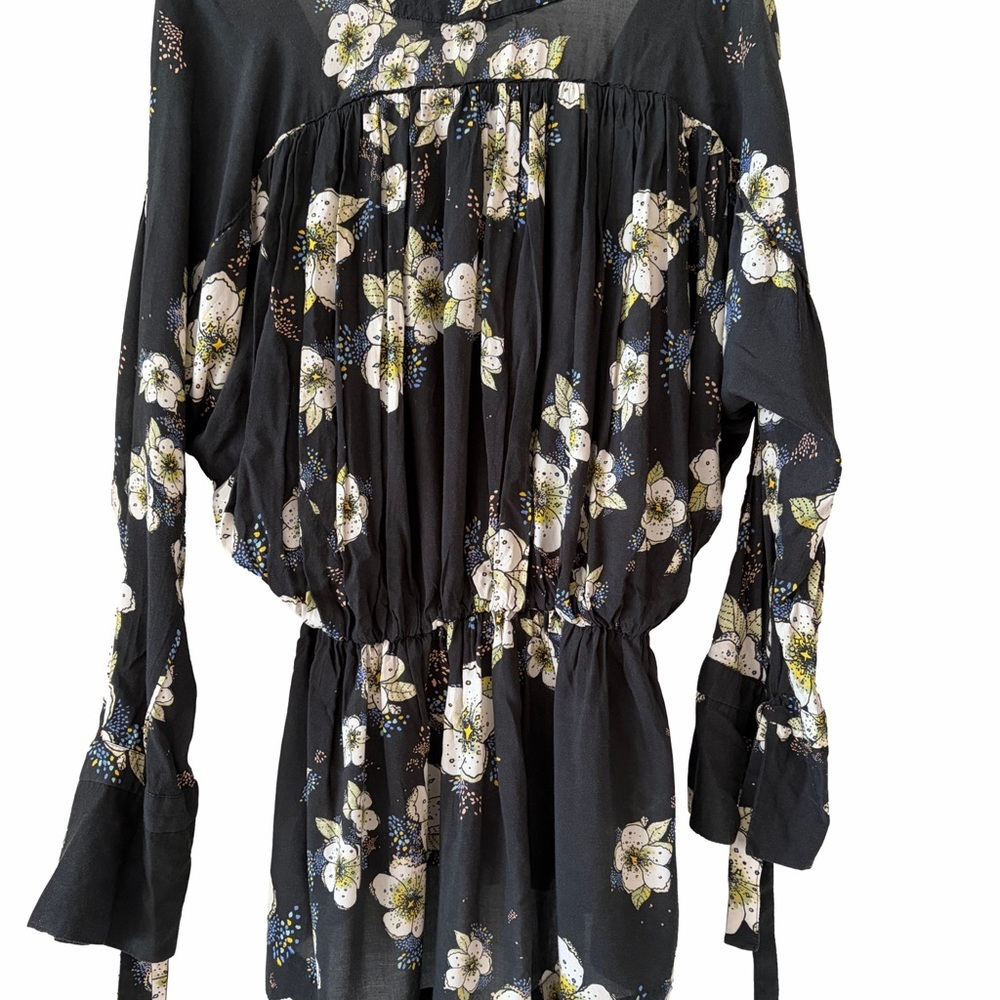 Urban Outfitters XL BOHO 100% Rayon Black Floral Long Sleeve Tunic VNeck - Picture 3 of 7